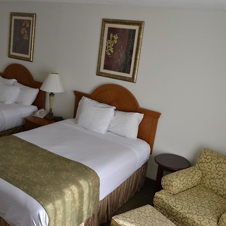 Jameson Inn & Suites โบว์ลิงกรีน ภายนอก รูปภาพ