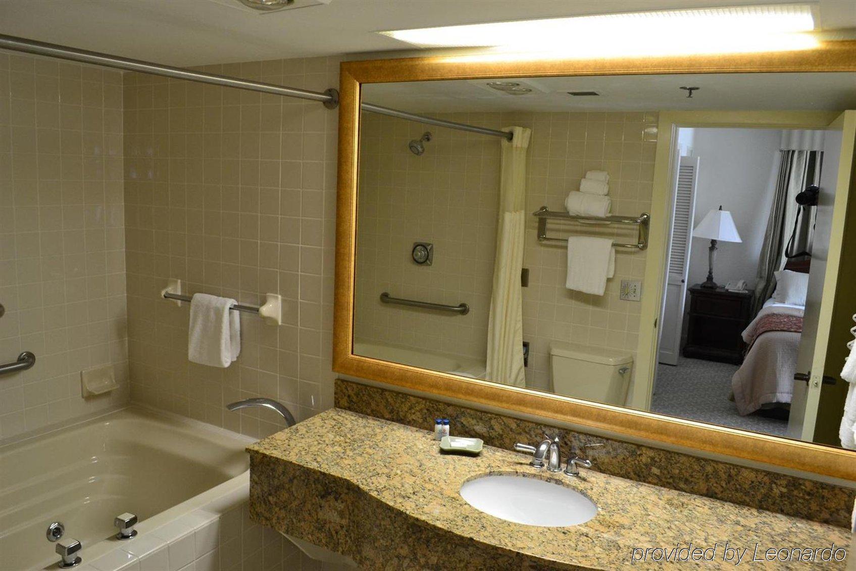 Jameson Inn & Suites โบว์ลิงกรีน ภายนอก รูปภาพ
