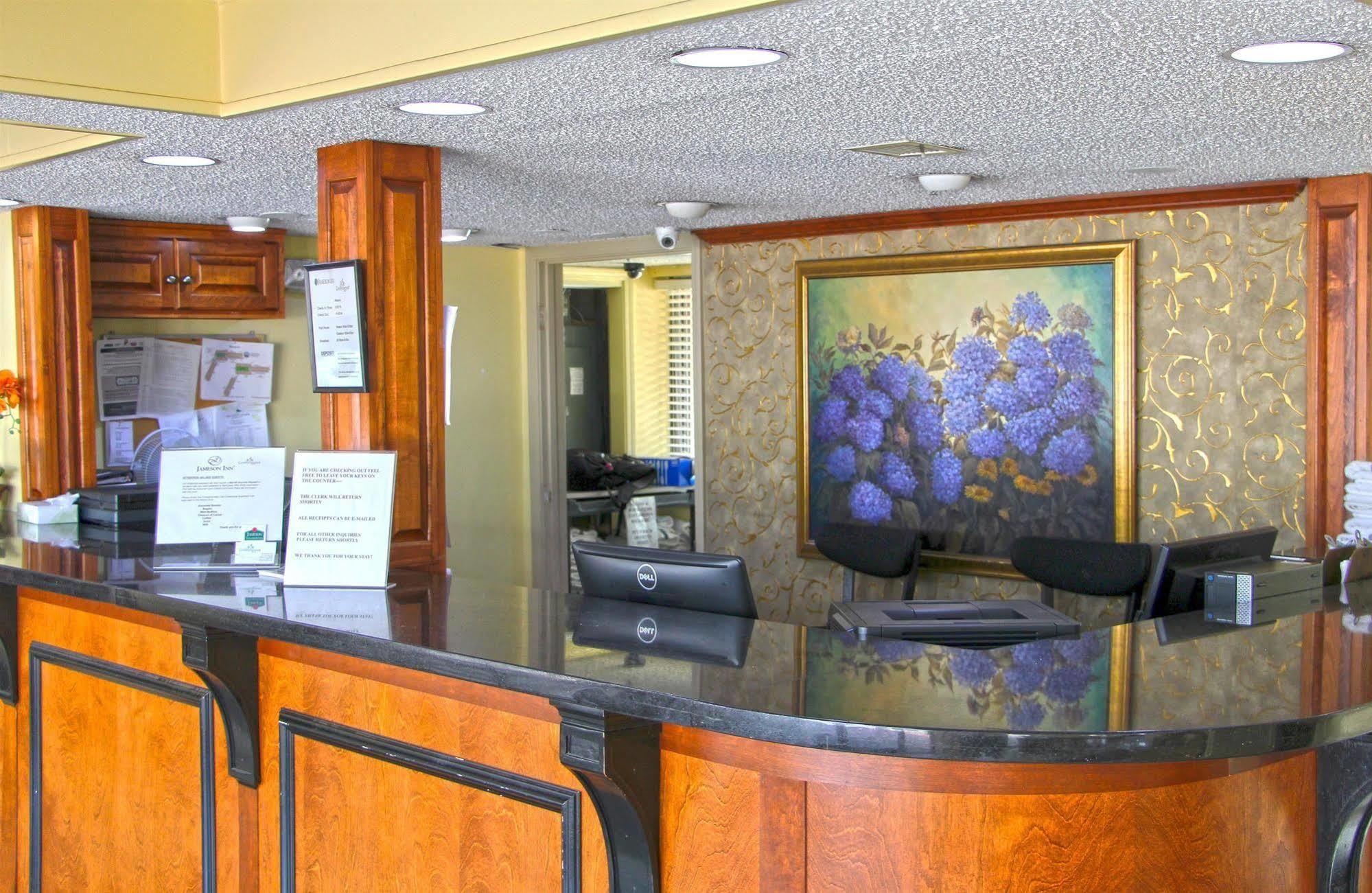 Jameson Inn & Suites โบว์ลิงกรีน ภายนอก รูปภาพ
